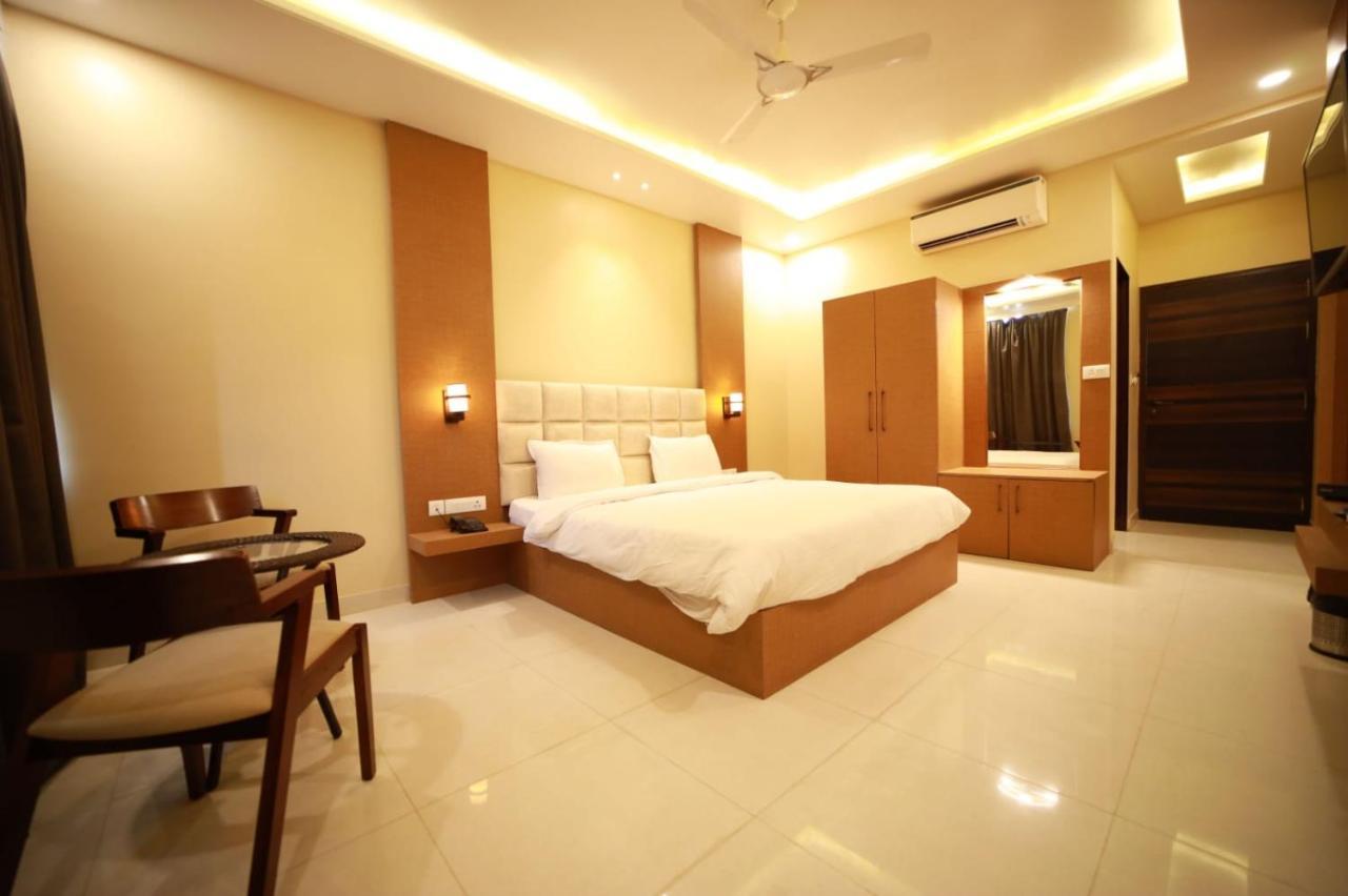 Hotel Neerja Inn Jaipur Extérieur photo